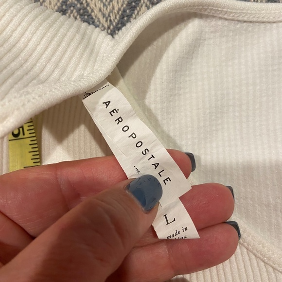 Aeropostale White Ribbed Cropped Tee – Size Large - Picture 3 of 5